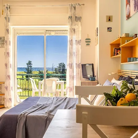 Apartment Mit Korallenblick In Chianchitta-pallio By Interhome *