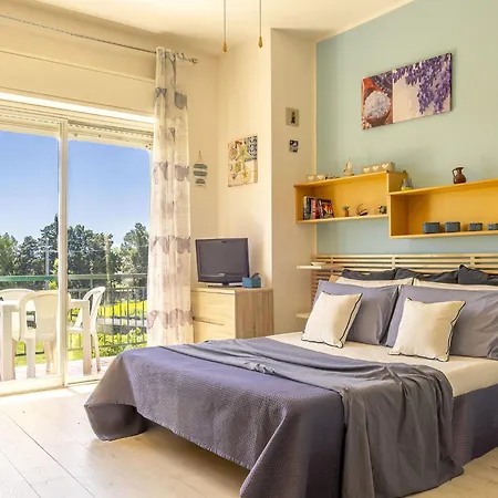 Mit Korallenblick In Chianchitta-pallio By Interhome